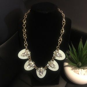 🌷🌷Gold Tone Statement Necklace🌷🌷